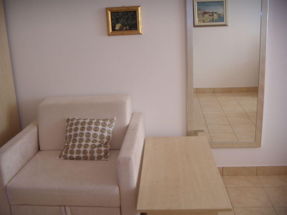 Tamarix Residence Vinjerac Esterno foto